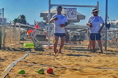 Tra spiagge e teatro a volte meglio le bocce