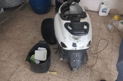 Galatina, ruba e cannibalizza uno scooter nel garage di casa: arrestato un 41enne
