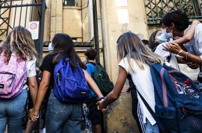 Caro-scuola, stangata per le famiglie. Leo: ma in Puglia più borse di studio e buoni educativi