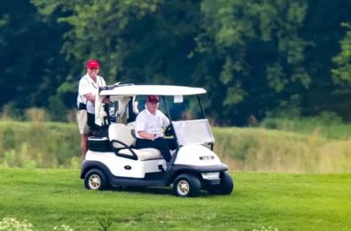 Usa, colpi di arma da fuoco nell'area del golf club di Donald Trump. Fbi: «apparente tentato assassinio» 