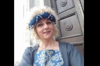 «Porto i libri all’interno dei condomini»: ecco la Biblioteca diffusa di Rosanna Filomena a Nova Siri