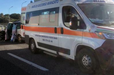 Scontro frontale tra due auto sulla Torre a Mare-Mola: 6 feriti, 2 sono gravi