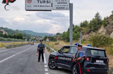Tursi, maltratta l'anziana madre, danneggia anche i mobili di casa: 40enne allontanato