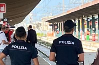 Bari, anziano turista francese si perde in città: salvato dalla polizia