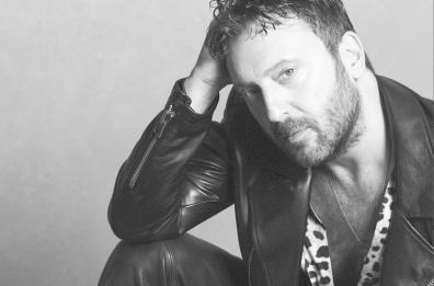 Cesare Cremonini annuncia nuovo singolo e tour: nel 2025 per la prima volta anche allo stadio San Nicola di Bari