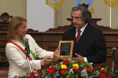 Andria, conferita cittadinanza onoraria al maestro Riccardo Muti: «Cultura oggi svuotata di significato»