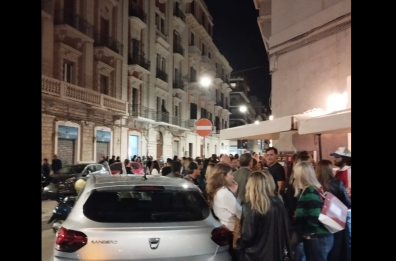 Bari, i locali dell'Umbertino vanno al contrattacco e fondano un comitato: «Basta chiusure, puntare sulla sicurezza»