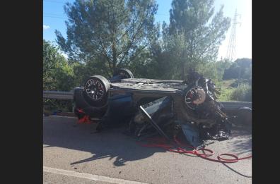 Auto si ribalta e finisce contro muretto sulla provinciale Ostuni-Carovigno: muore imprenditore 41enne