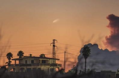 La «cometa del secolo» sui cieli della Puglia: dal Gargano al Salento gli scatti mozzafiato all'alba