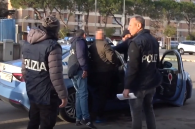 Criminalità a Bari, le chat segrete del clan con gli ordini per i traditori: «Dovete farli vivere nel terrore»