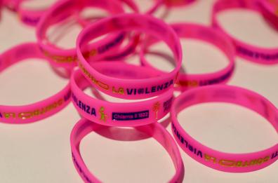 Crescono gli accessi nei centri antiviolenza in Puglia: circa 3mila nel 2023