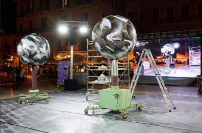 Politecnico di Bari, i vecchi spinterometri diventano opere d’arte tra i pennelli di Made514