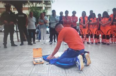 A Trani «Cuore nostro»: nonostante il furto dei giorni scorsi in arrivo un altro defibrillatore