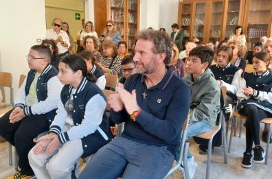 Bari vecchia, a festeggiare i 100 anni della scuola San Nicola tra i suoi ex alunni anche don Angelo Cassano