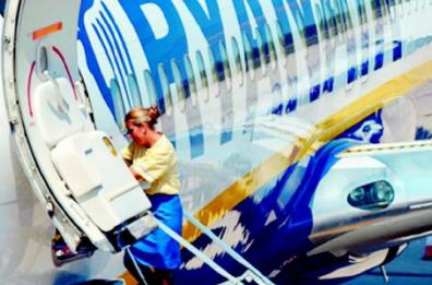 Ryanair precisa: «Nessuna emergenza sull'aereo atterrato normalmente a Brindisi»