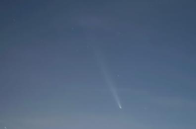 E nel blu della Puglia spunta la «cometa del secolo»:  ecco Tsuchinshan Atlas vista da Bisceglie