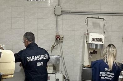 Taranto, escrementi di topo nel panificio e gelati scaduti da due anni: controlli a tappeto dei Nas