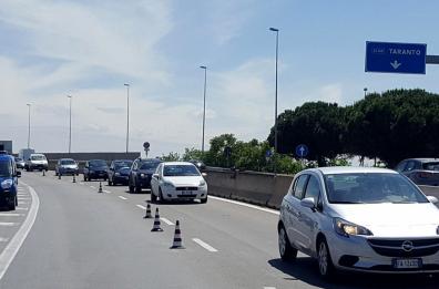 Lavori mai fatti sulle statali 16 e 100, Emiliano scrive al ministro Salvini: «Serve un commissario»