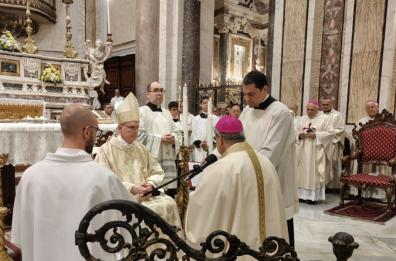 Foggia, consegnato il «Pallio» del Papa all’arcivescovo mons. Ferretti