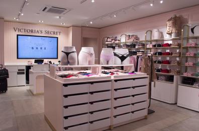Bari, città sempre più fashion: arriva in centro Victoria's Secret 