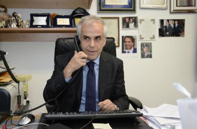 I pugliesi vittime degli hacker di Milano: pedinato anche l'ex banchiere Gianluca Jacobini. «Gli abbiamo mandato l'ex capo dei servizi segreti albanesi»