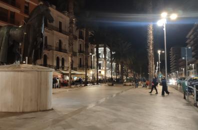 Bari, al Murattiano il bilancio dei gestori dopo 20 giorni di ordinanza: «Nessun effetto collaterale, ma un po' ci fa paura». E la movida invade anche Poggiofranco