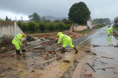 Alluvione in Spagna, «Dana» arriva a Barcellona: cancellati i voli anche da Bari 