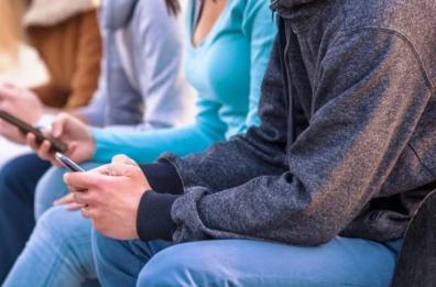 Presunta violenza sessuale su una dodicenne nel Salento: sotto esame i cellulari