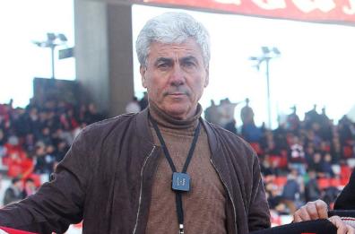 L'urlo di Pietro Maiellaro, ex centrocampista dei biancorossi: «Bari, usa la testa»