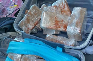 Ordona, GdF scopre laboratorio produzione droga in campagna: 14 kg di eroina sequestrati