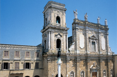 Brindisi, il «paliotto» della Cattedrale torna a casa: a 44 anni dal furto ritrovata la decorazione dell’altare  