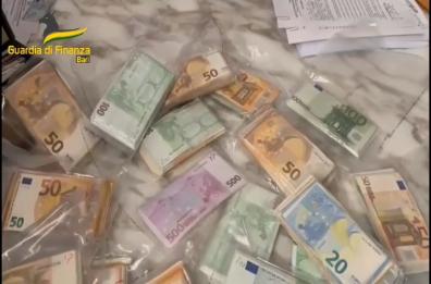 Mazzette all'Asl Bari, a casa degli arrestati trovati 250mila euro. Le lettere anonime sul malaffare