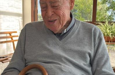 Festa a Villa Castelli, Don Pietro compie 100 anni: «La Chiesa sia meno borghese»