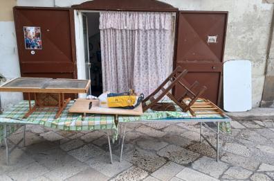 La serrata delle signore delle orecchiette: a Bari Vecchia chiusi i banchi abusivi per protesta contro i controlli
