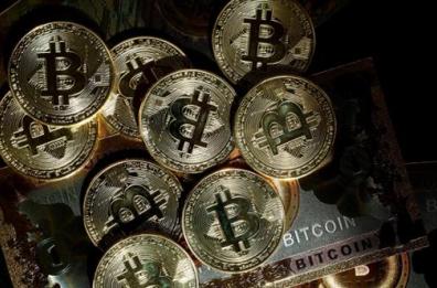 Vendevano droga sul dark web, tre pugliesi restituiscono 2,5 mln di euro in bitcoin