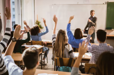 La ricerca: a Taranto le scuole migliori per chi punta all'Università, a Bari quelle che preparano al lavoro