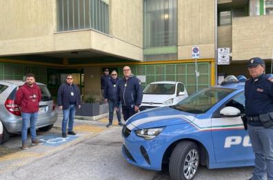 Matera, entrano nel Comune e rubano 4mila euro: due arrestati, uno dei due era l'usciere del municipio