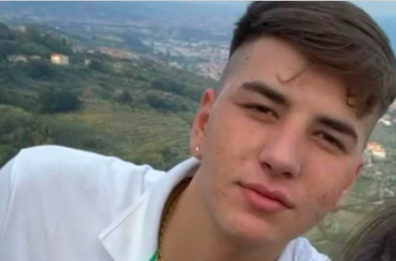 San Severo, auto finisce contro un cancello: muore un ventenne, feriti altri due ragazzi 