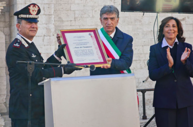 Barletta e i Carabinieri,  un abbraccio indissolubile suggellato dalla cittadinanza onoraria all'Arma