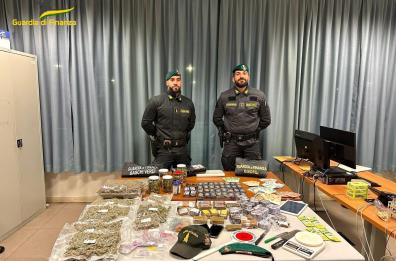 Studente pugliese a Pisa beccato con 10kg di droga in casa insieme a un amico del posto: arrestati