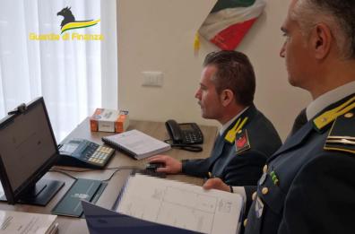 Monopoli, denunciati 5 imprenditori: fatture false per 22 milioni di euro