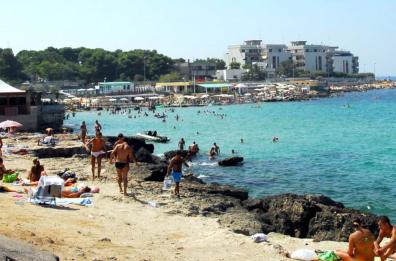  Chioschi, bar e pedane sulla costa barese: otto aree demaniali a bando per l’estate