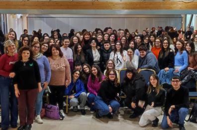 «Includere per amare, da Maria Montessori ai giorni nostri», a Lecce Maria De Giovanni incontra gli studenti