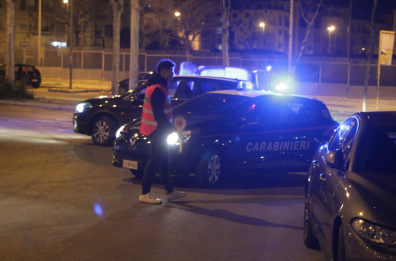 Faida di droga al San Paolo: 17enne gambizzato, due condanne a Bari