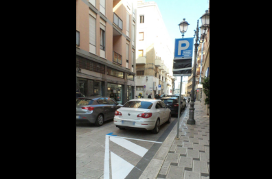 Sosta a peso d’oro a Brindisi, «Si tratta di un favore ai centri commerciali»