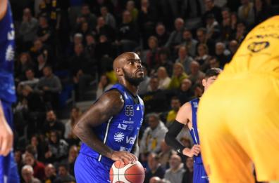 Allen dice 32 e il Brindisi torna a vincere in trasferta