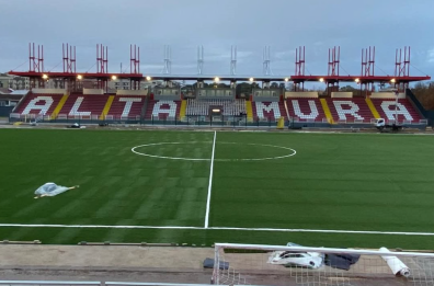Lancia petardo nello stadio di Altamura colpendo quasi uno steward: arrestato tifoso dell'Avellino