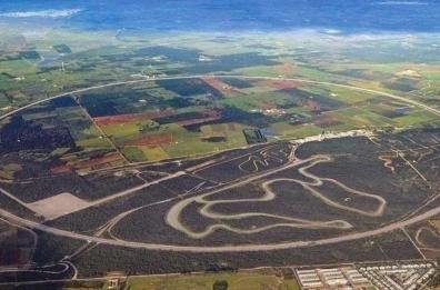 Nardò, gli ambientalisti rilanciano: «Porsche allarghi la pista all’esterno dell’attuale anello»