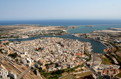 Diritti portuali, rincaro delle tariffe: aumenti tra i 20 e i 40 centesimi su Bari e Brindisi