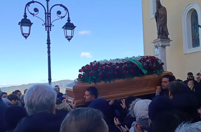 Sant'Arcangelo, l’ultimo saluto a Salvatore Briamonte, morto in un cantiere in provincia di Sondrio